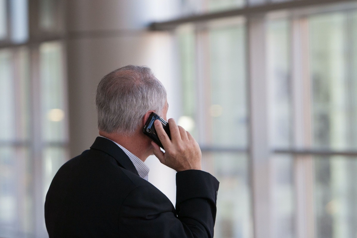 Should you cold call a B2B prospect on their cell phone?